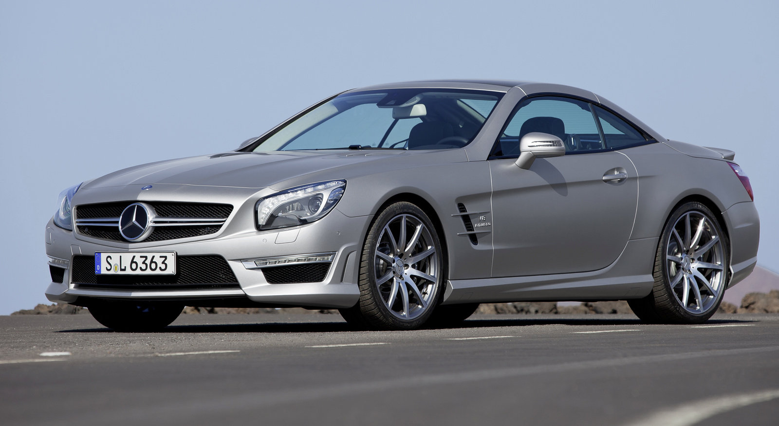 Highlights of Mercedes-Benz SL-Class 2014