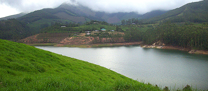 Munnar Tour - A must on a Holiday to Kerala